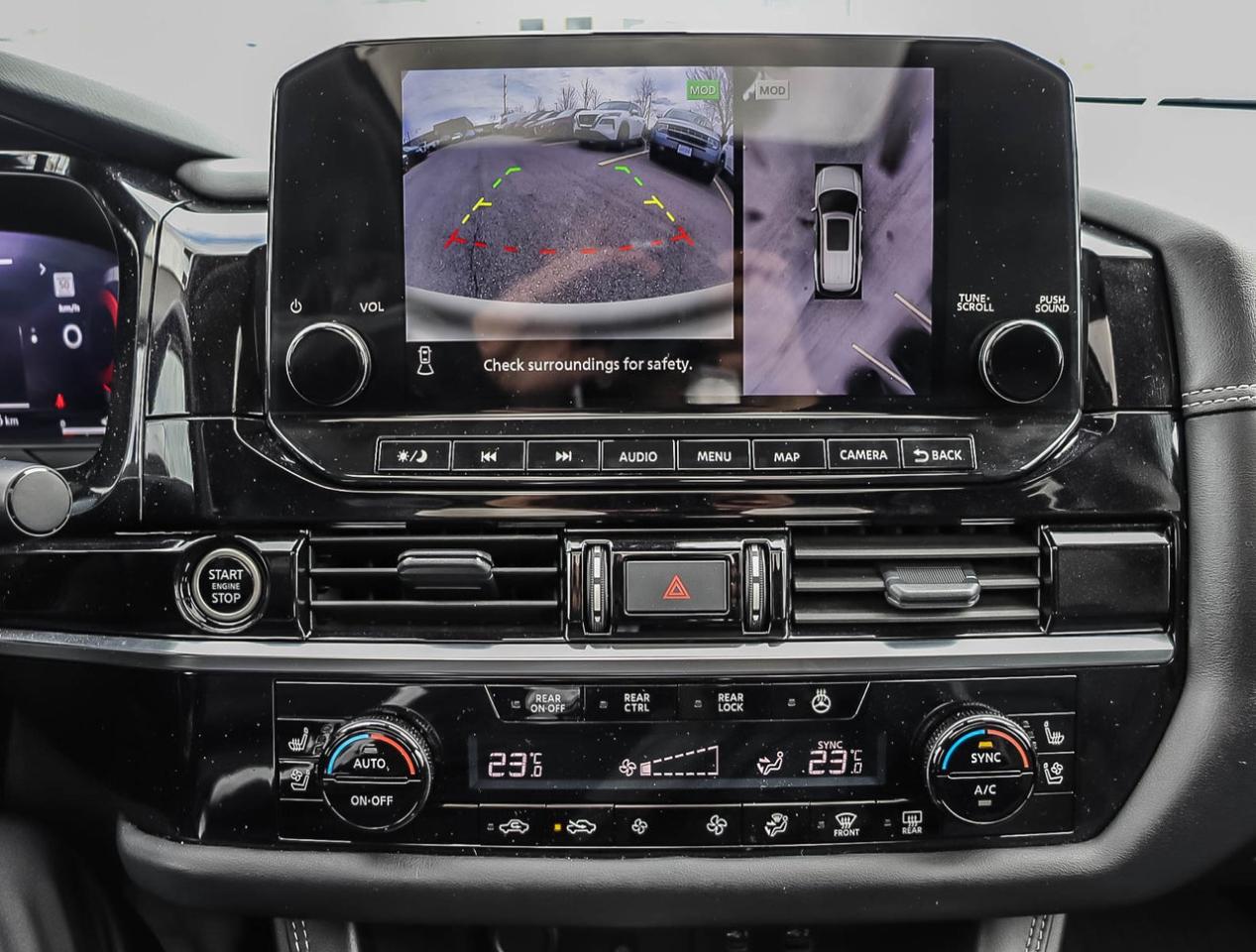 2024 Nissan Pathfinder Platinum WITH CAPTAIN SEATS 3.5L V6 AWD HOLIDAY SA Photo