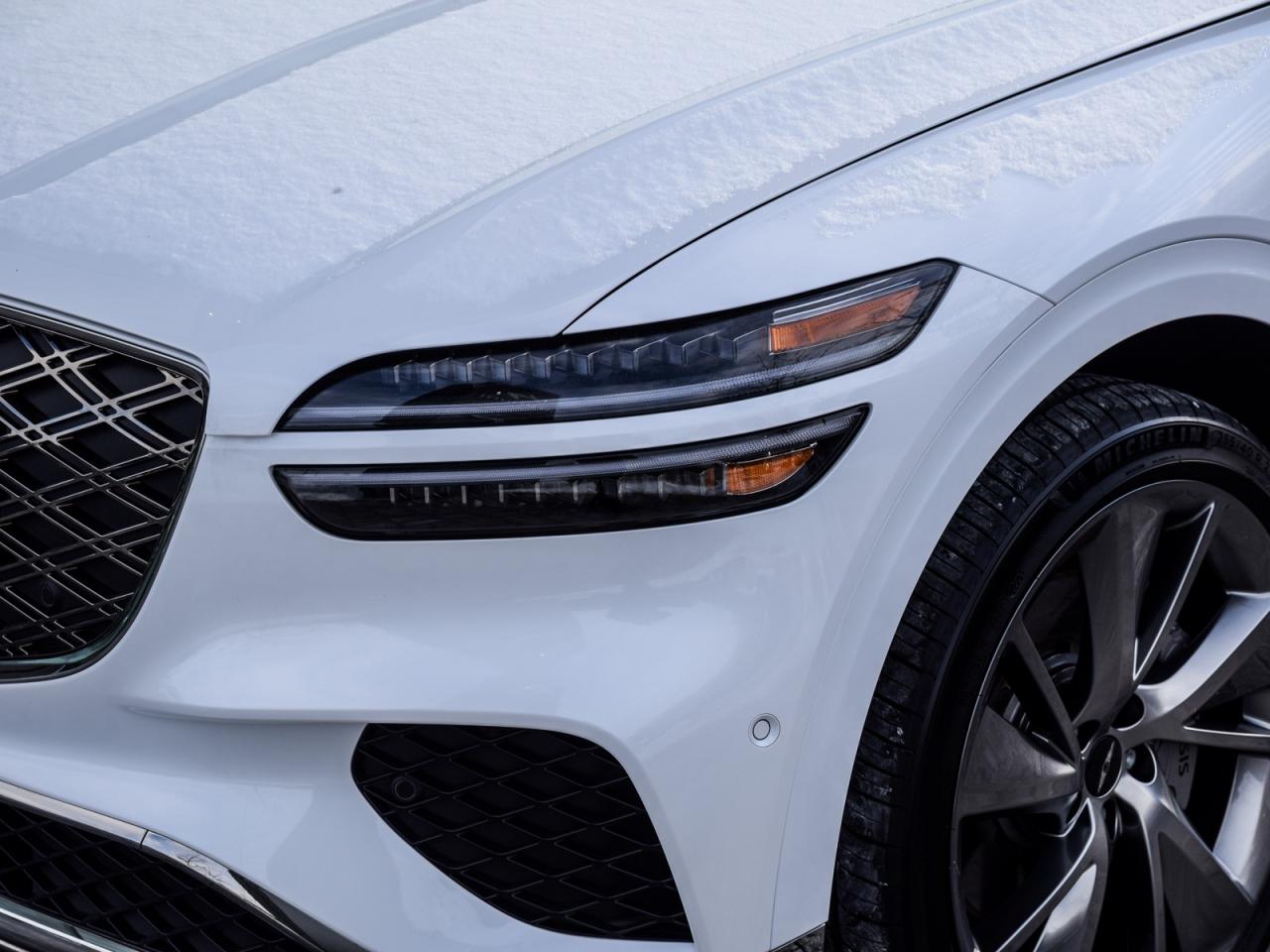 2026 Genesis GV70 2.5T Advanced Tech.Pkg AWD   Used Demonstrator Photo