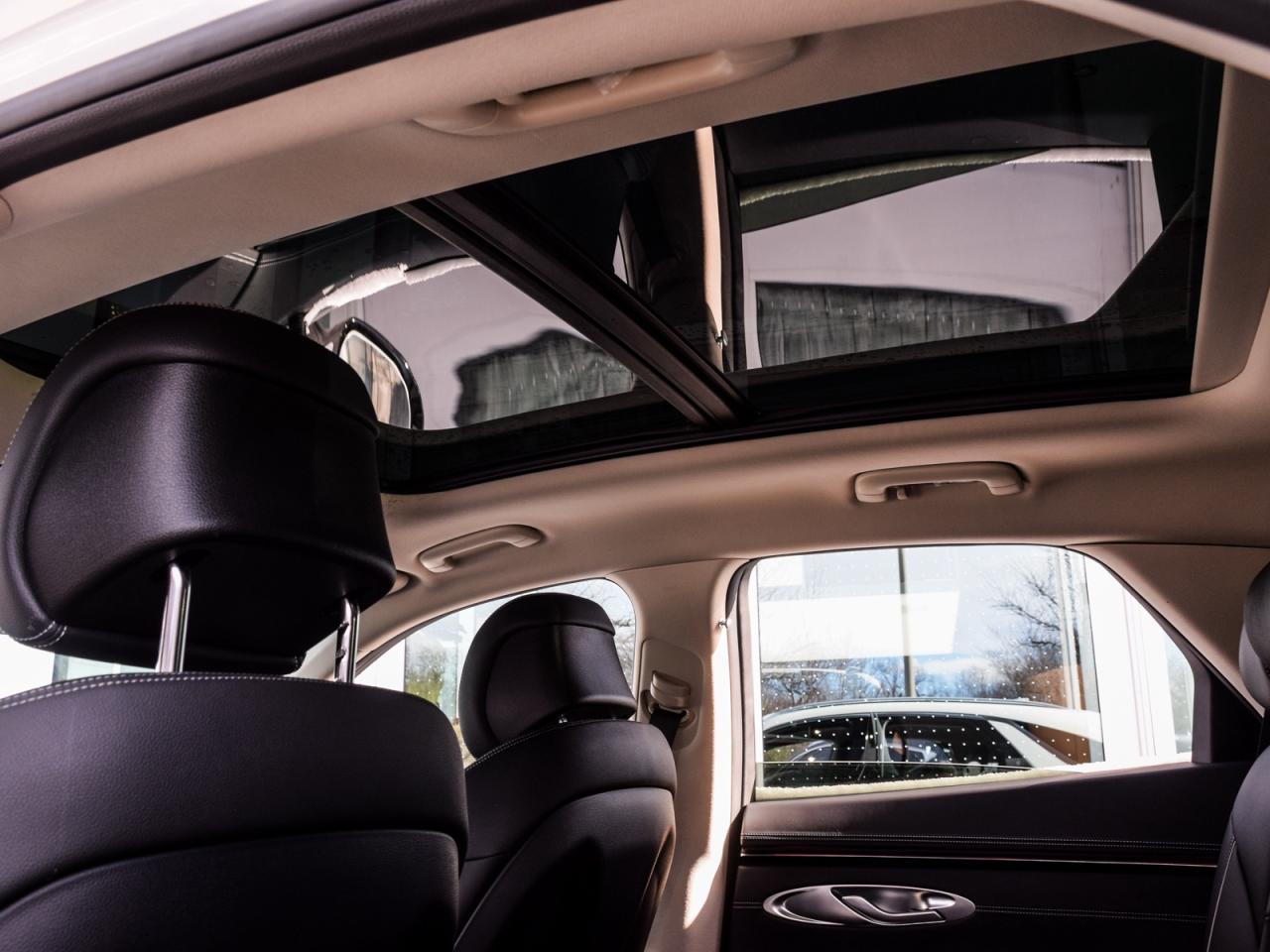 2026 Genesis GV70 2.5T Advanced Tech.Pkg AWD   Used Demonstrator Photo