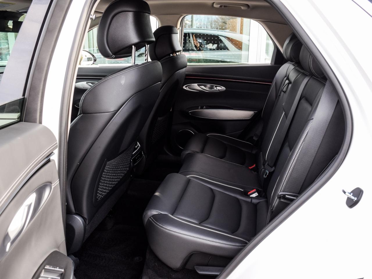 2026 Genesis GV70 2.5T Advanced Tech.Pkg AWD   Used Demonstrator Photo