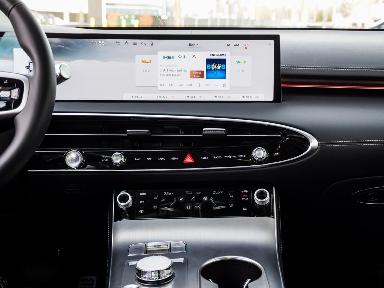 2026 Genesis GV70 2.5T Advanced Tech.Pkg AWD   Used Demonstrator Photo