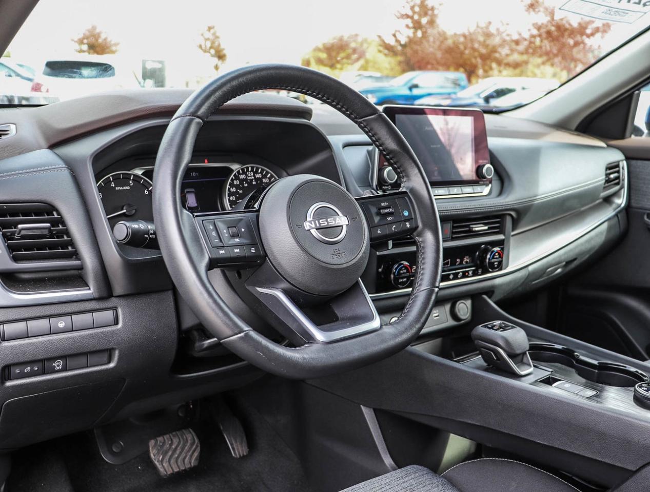 2023 Nissan Rogue SV Moonroof ALL WHEEL DRIVE Photo