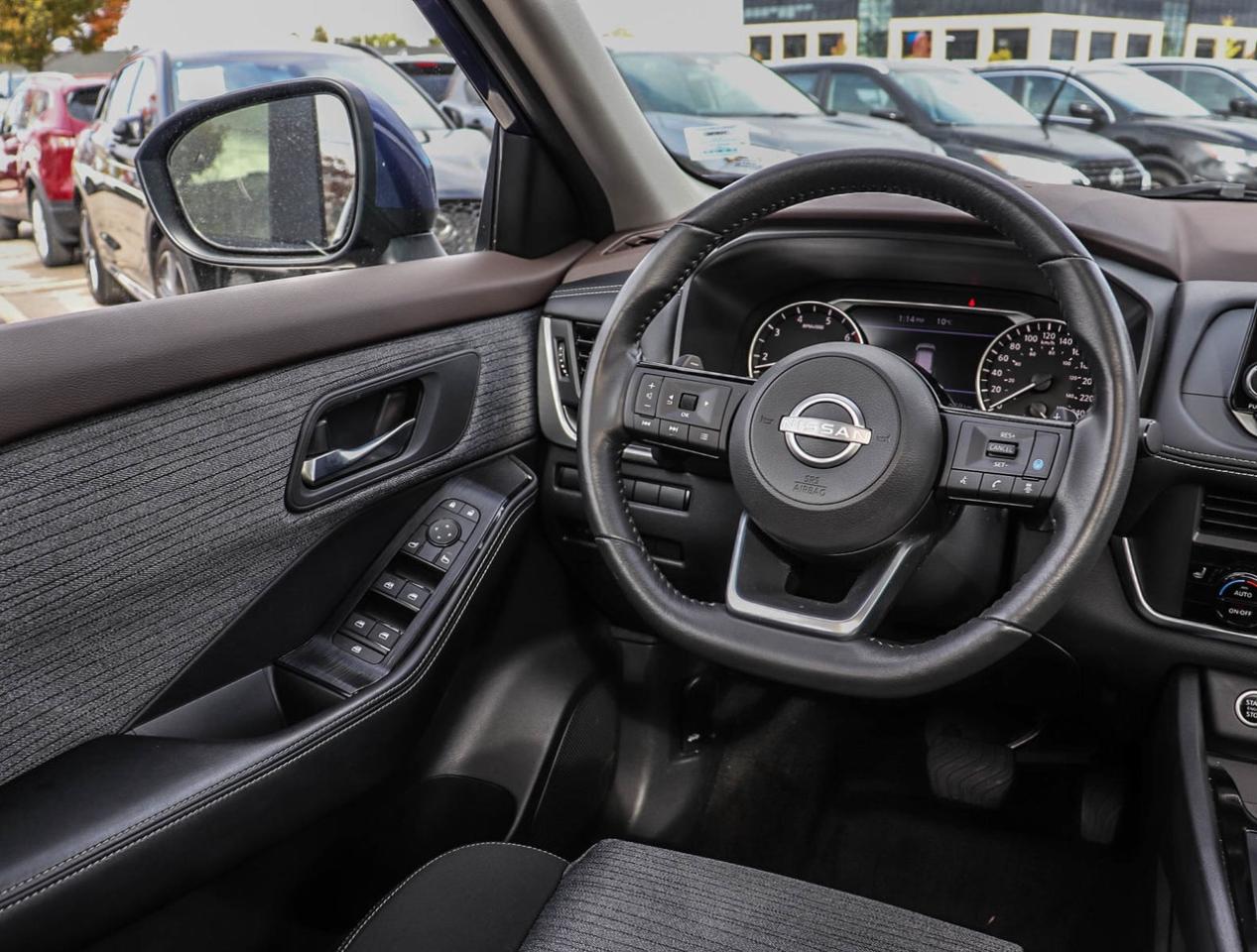 2023 Nissan Rogue SV Moonroof ALL WHEEL DRIVE Photo