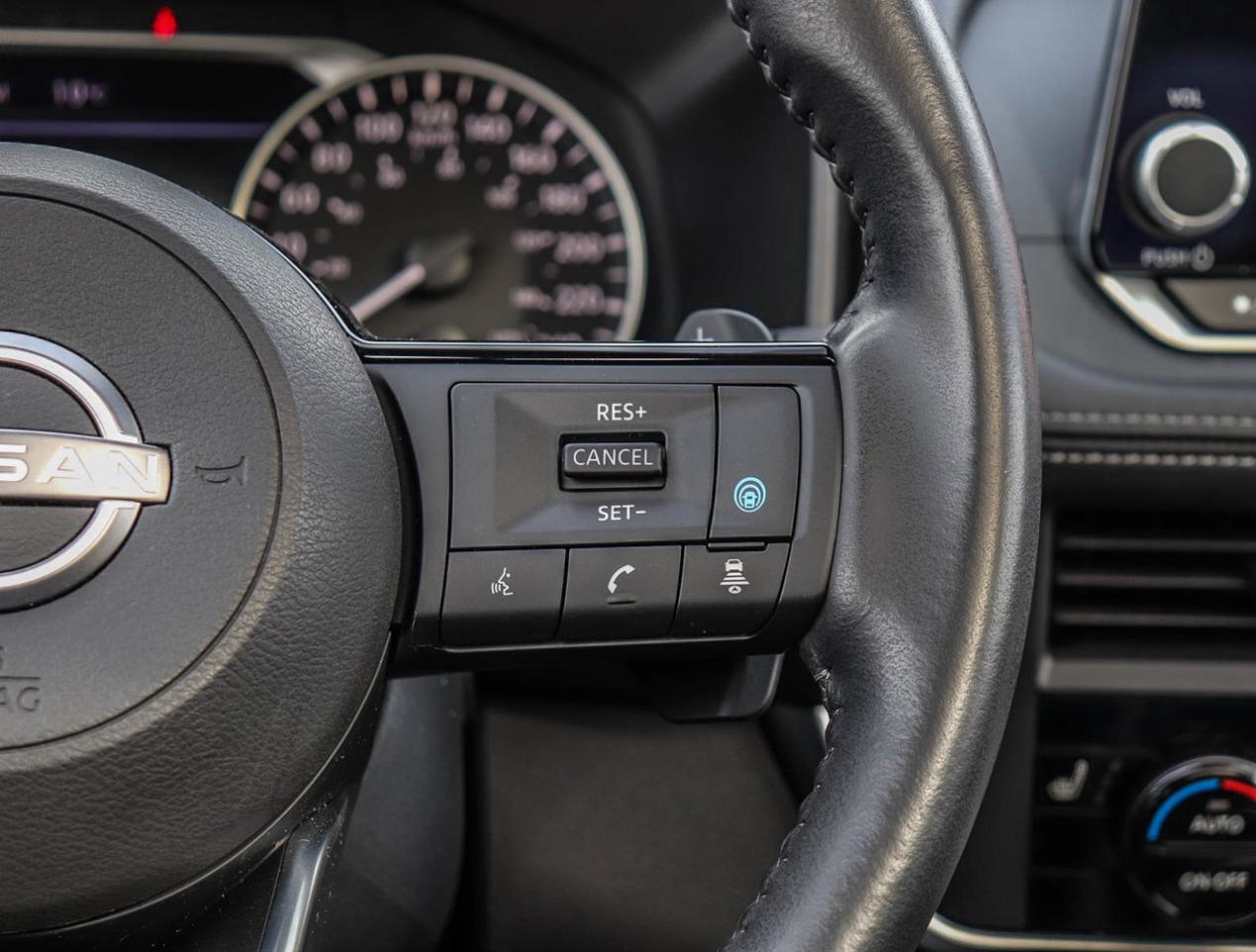 2023 Nissan Rogue SV Moonroof ALL WHEEL DRIVE Photo