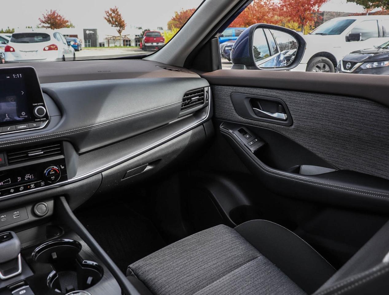 2023 Nissan Rogue SV Moonroof ALL WHEEL DRIVE Photo