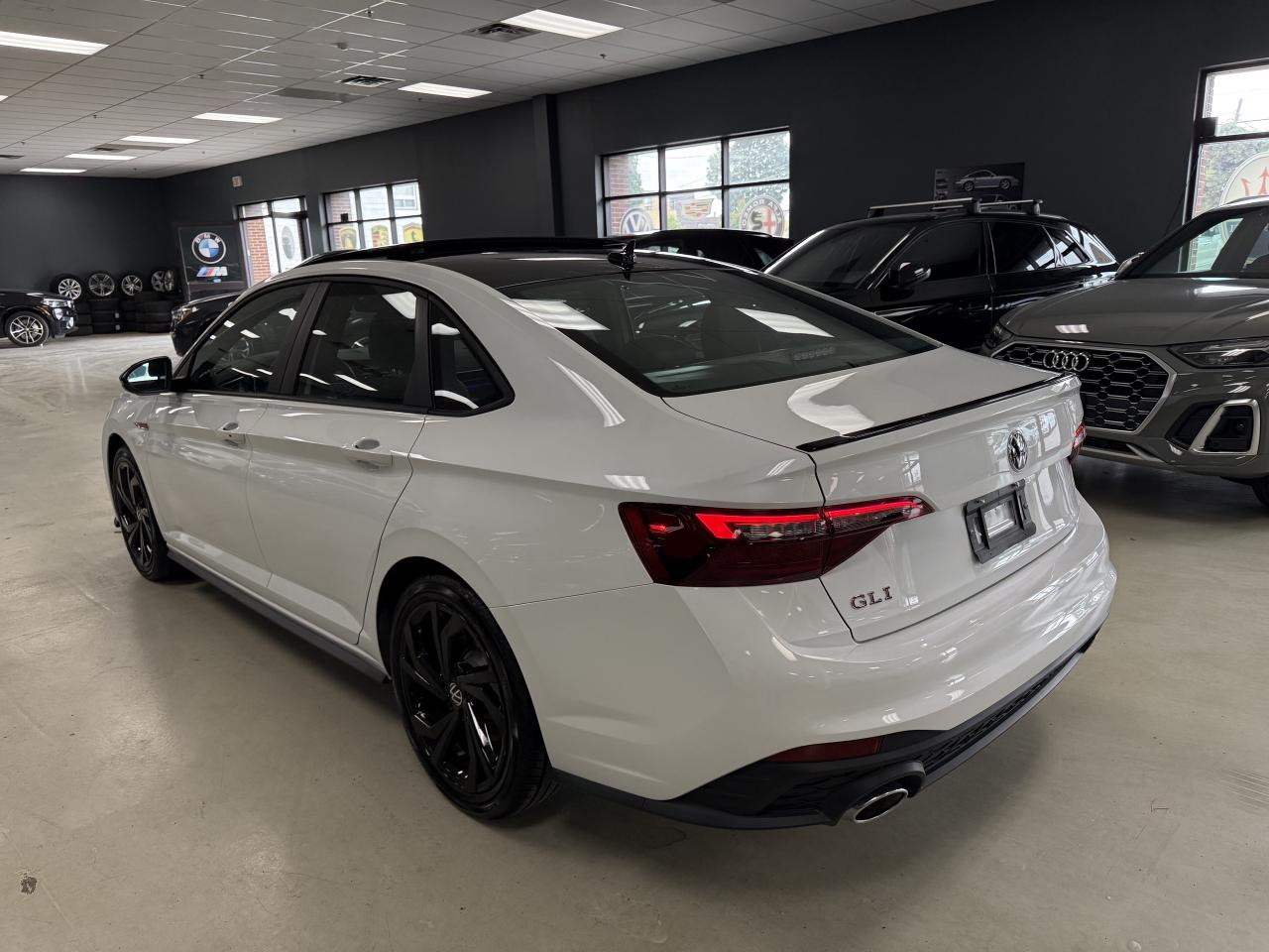 2024 Volkswagen Jetta GLI DSG**ONE OWNER NO ACCIDENTS JUST LIKE NEW!! Photo2