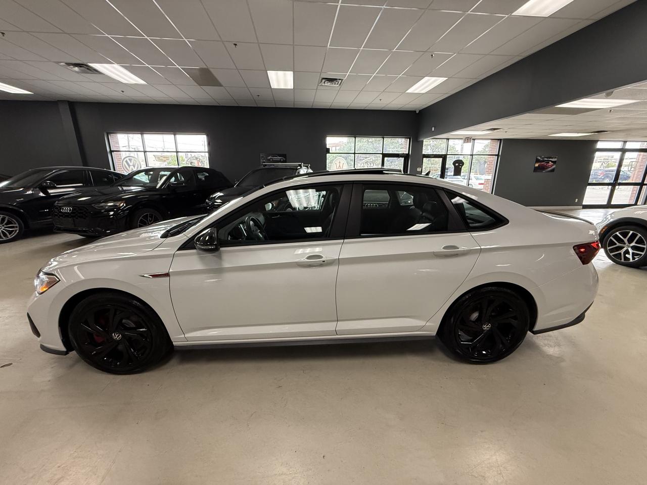 2024 Volkswagen Jetta GLI DSG**ONE OWNER NO ACCIDENTS JUST LIKE NEW!! Photo