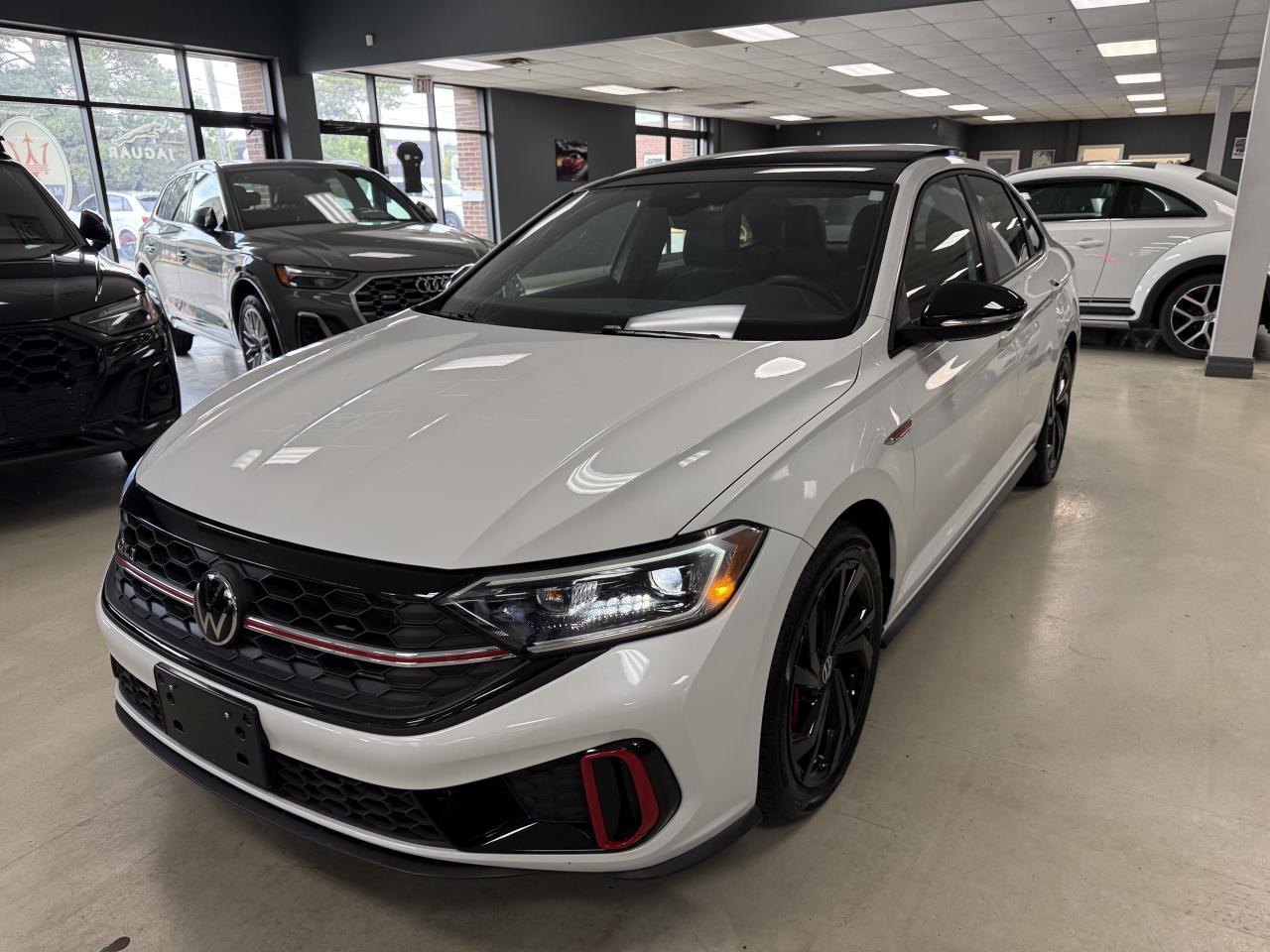 2024 Volkswagen Jetta GLI DSG**ONE OWNER NO ACCIDENTS JUST LIKE NEW!! Photo