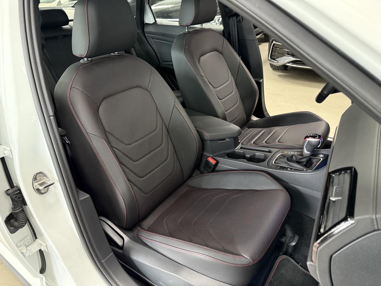 2024 Volkswagen Jetta GLI DSG**ONE OWNER NO ACCIDENTS JUST LIKE NEW!! Photo