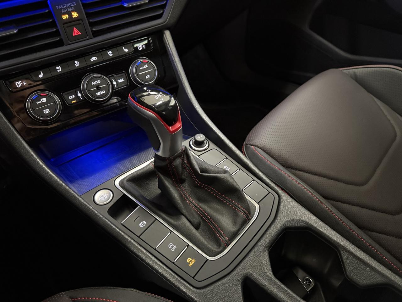 2024 Volkswagen Jetta GLI DSG**ONE OWNER NO ACCIDENTS JUST LIKE NEW!! Photo