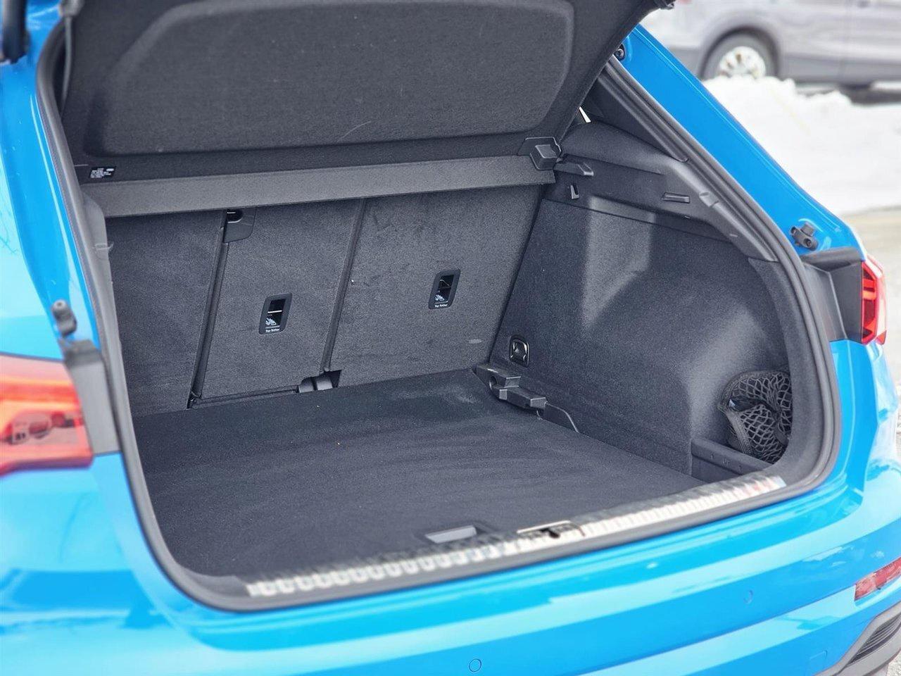 2023 Audi Q3 Progressiv S LINE !!! NO ACCIDENTS !!! LOW KM !!! Photo