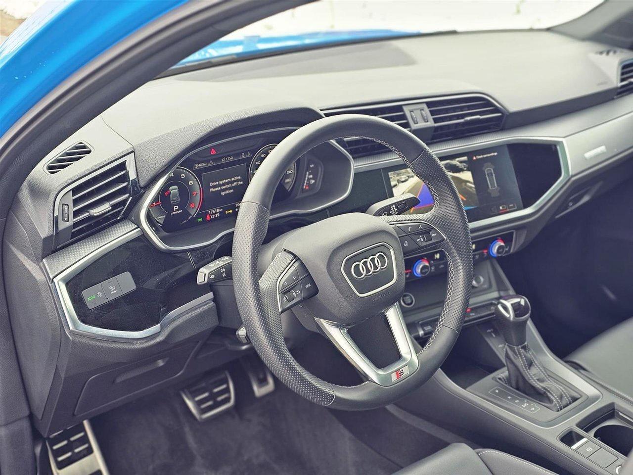 2023 Audi Q3 Progressiv S LINE !!! NO ACCIDENTS !!! LOW KM !!! Photo