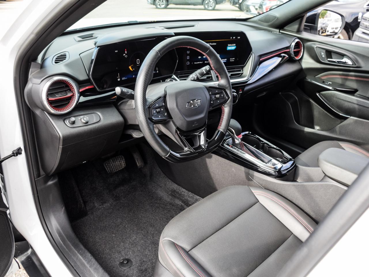 2024 Chevrolet Trax LIKE NEW   1owner, No Accidents, LOW KMS Photo