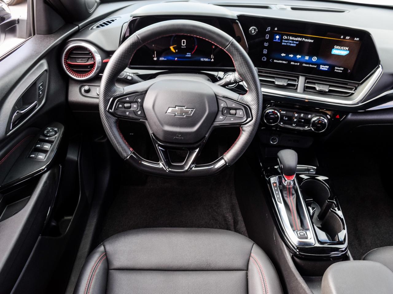 2024 Chevrolet Trax LIKE NEW   1owner, No Accidents, LOW KMS Photo