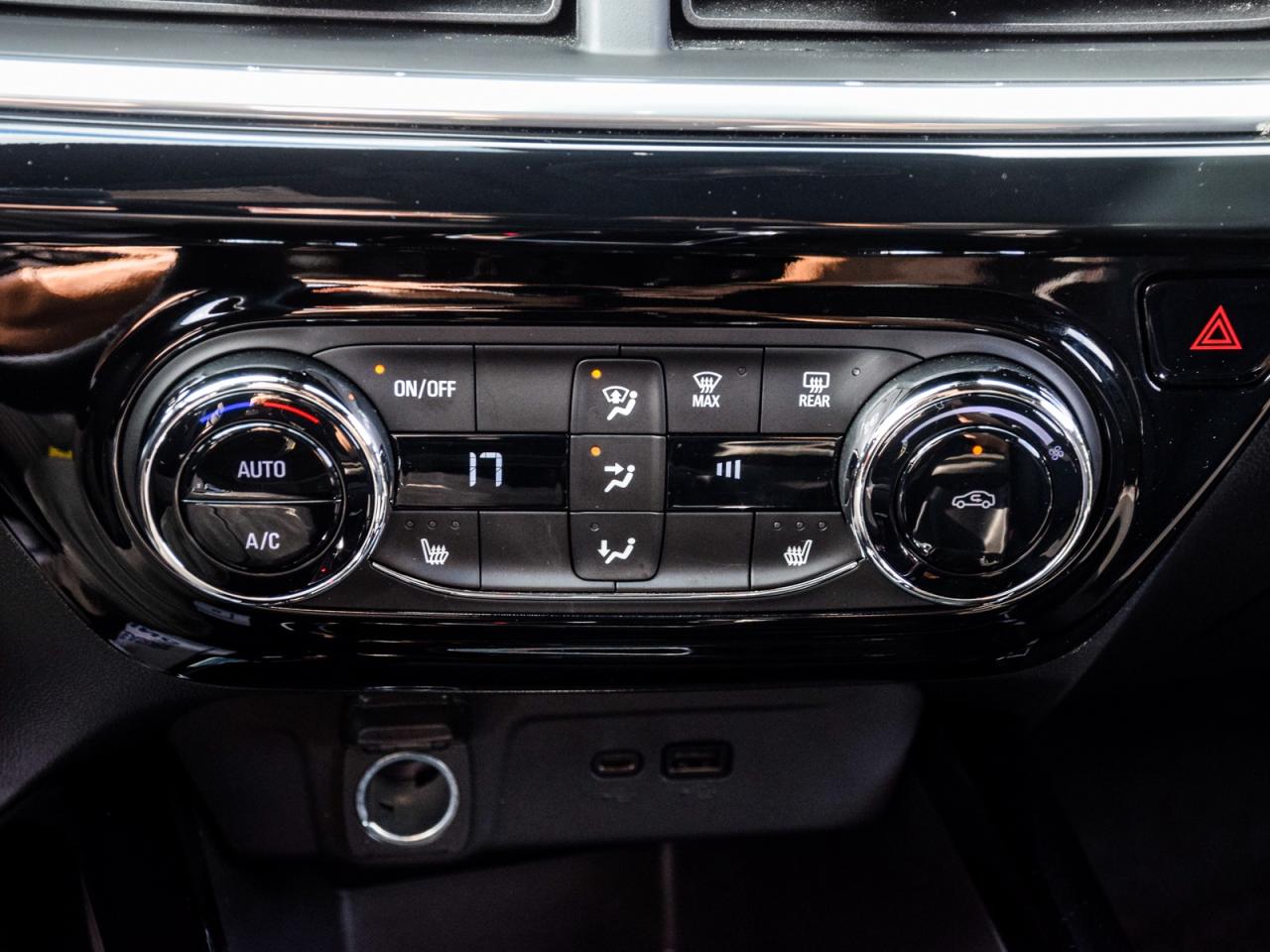 2024 Chevrolet Trax LIKE NEW   1owner, No Accidents, LOW KMS Photo