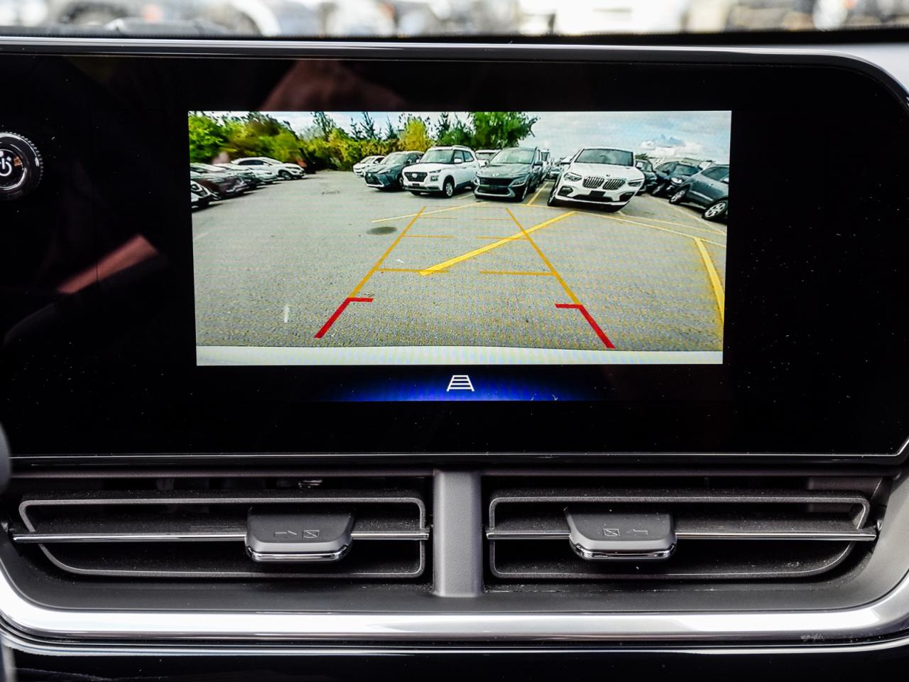 2024 Chevrolet Trax LIKE NEW   1owner, No Accidents, LOW KMS Photo