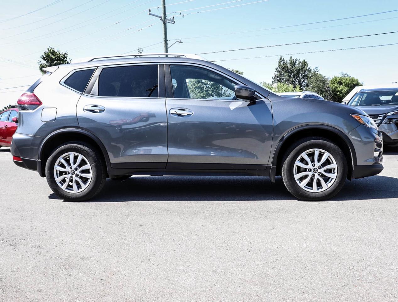 2019 Nissan Rogue SV Photo
