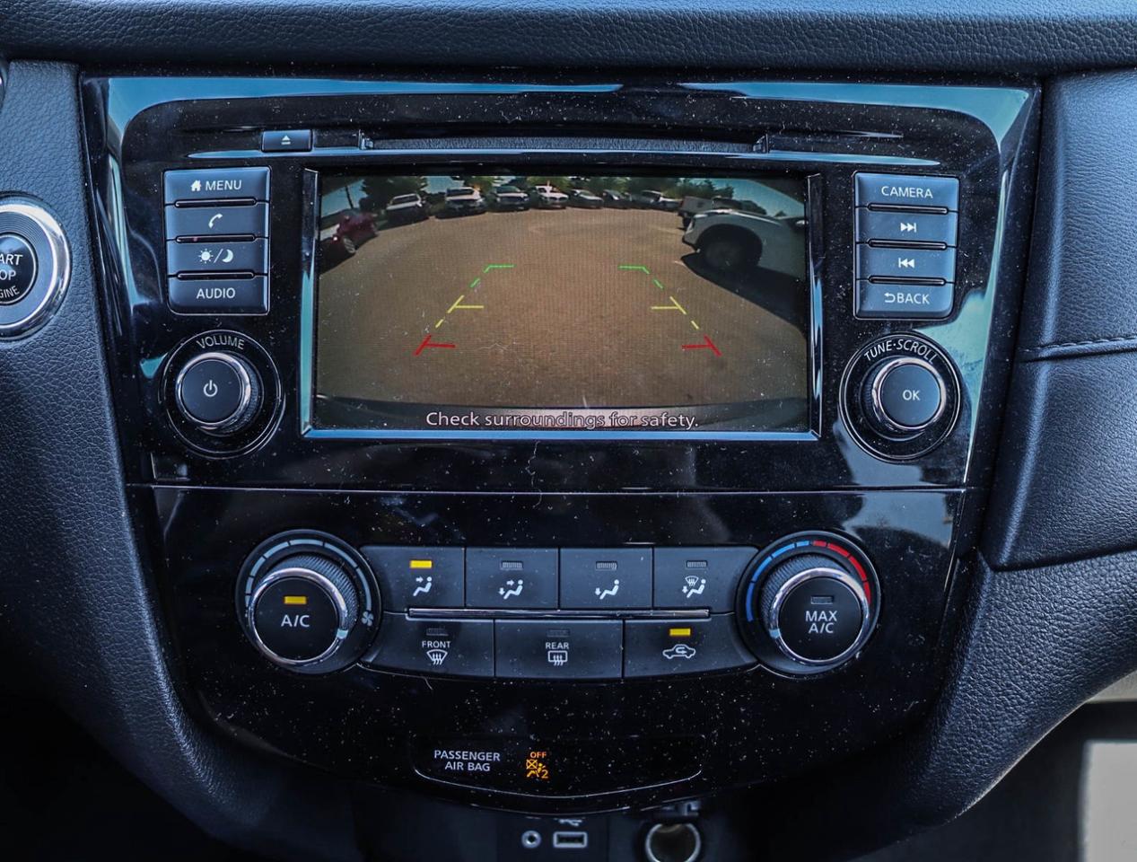 2019 Nissan Rogue SV Photo