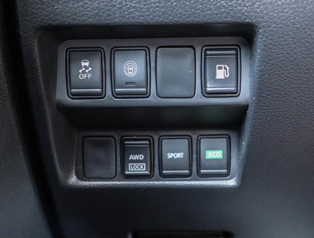 2019 Nissan Rogue SV Photo