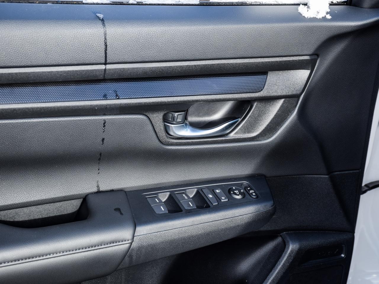 2025 Honda CR-V AWD   1owner, No Accidents, Best in Price Value Photo