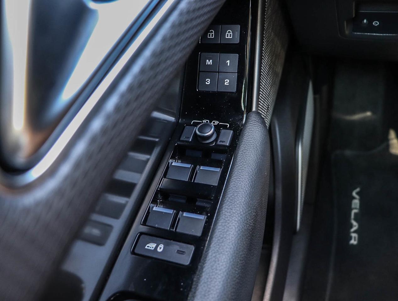 2021 Land Rover Range Rover Velar S Photo