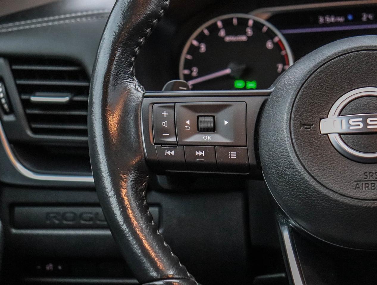 2023 Nissan Rogue S GREAT RATES Photo