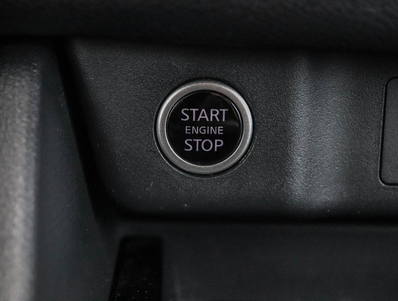 2023 Nissan Rogue S GREAT RATES Photo