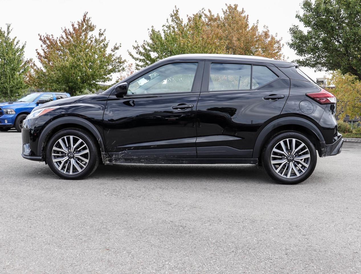 2023 Nissan Kicks SV !!! NO ACCIDENTS !!! ONE OWNER !!! 17 ALLOYS Photo