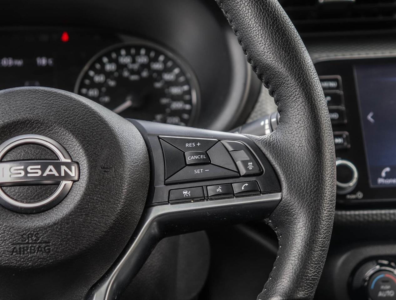 2023 Nissan Kicks SV !!! NO ACCIDENTS !!! ONE OWNER !!! 17 ALLOYS Photo