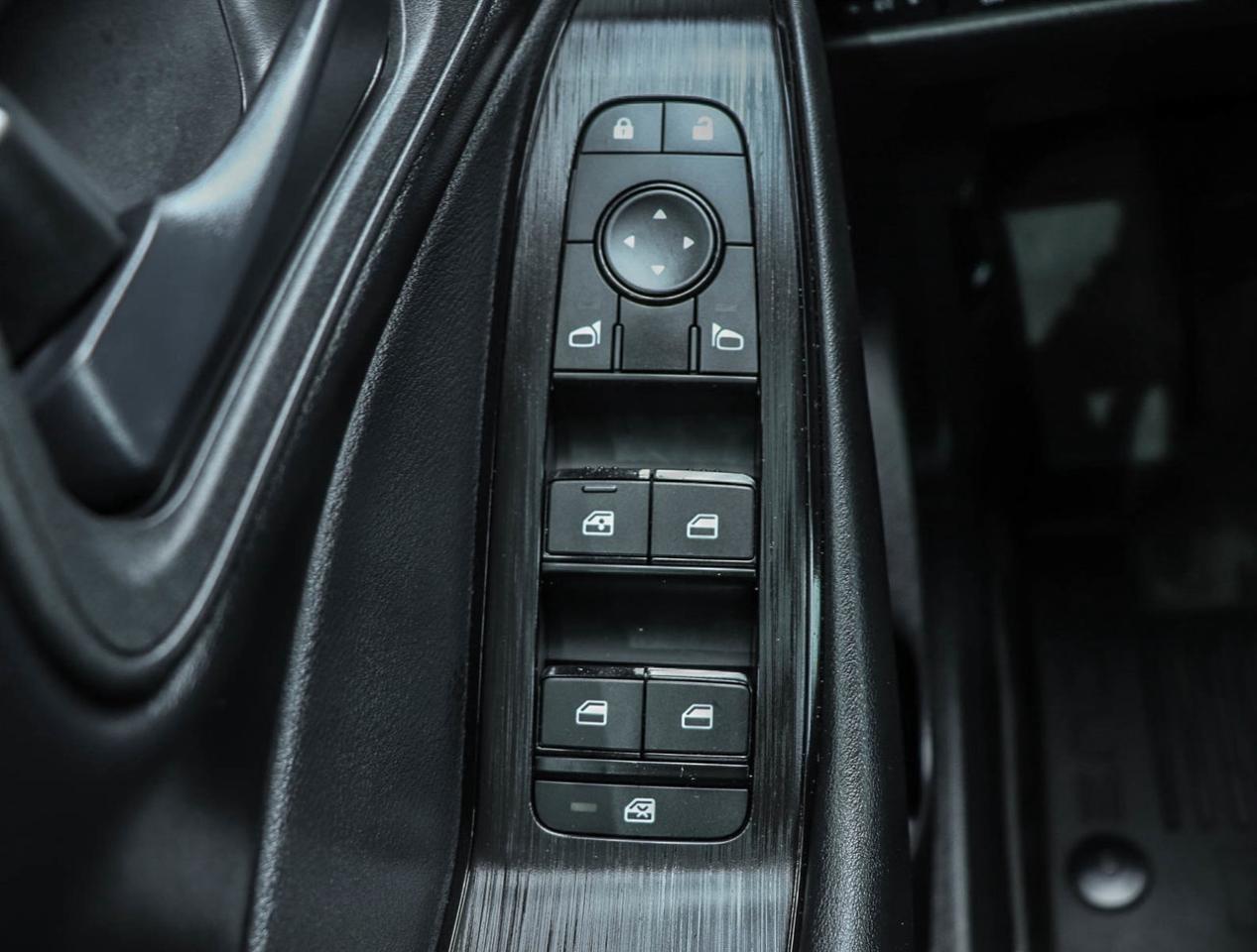 2025 Nissan Rogue S Photo