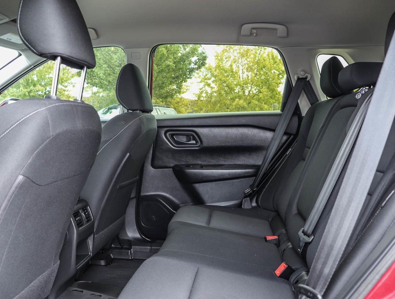 2025 Nissan Rogue S Photo