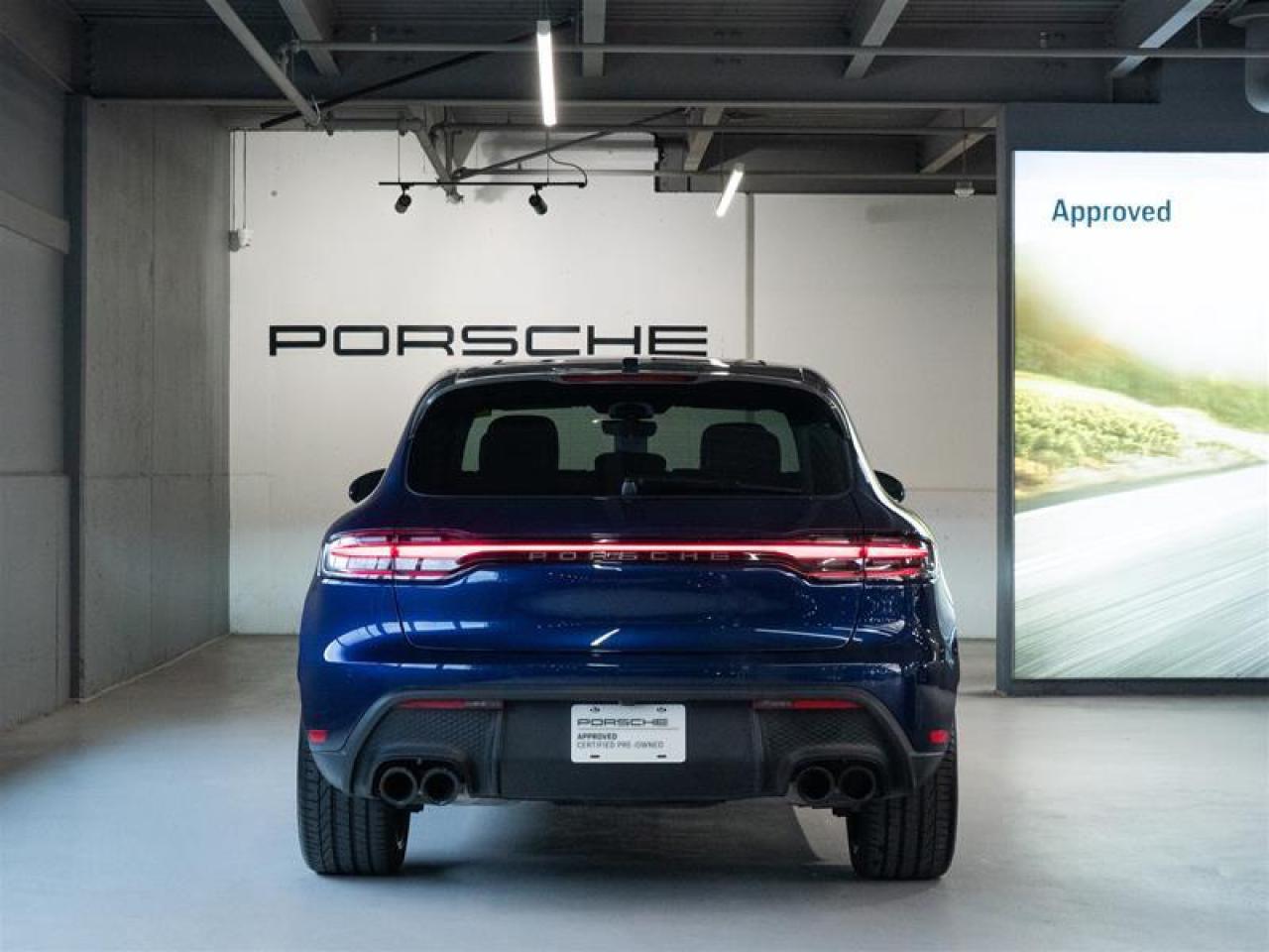 2024 Porsche Macan T AWD Photo3