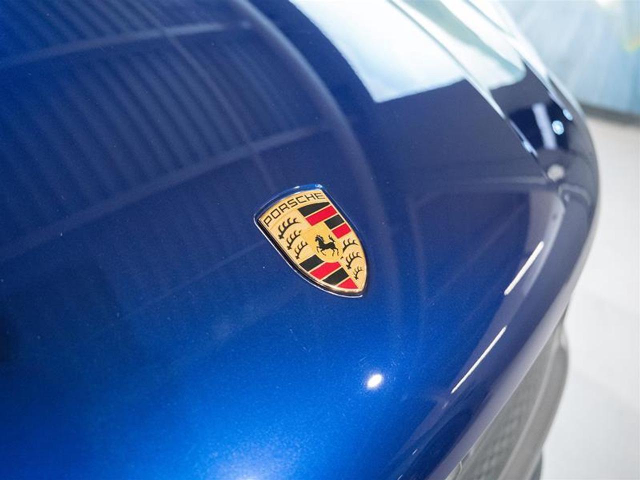 2024 Porsche Macan T AWD Photo