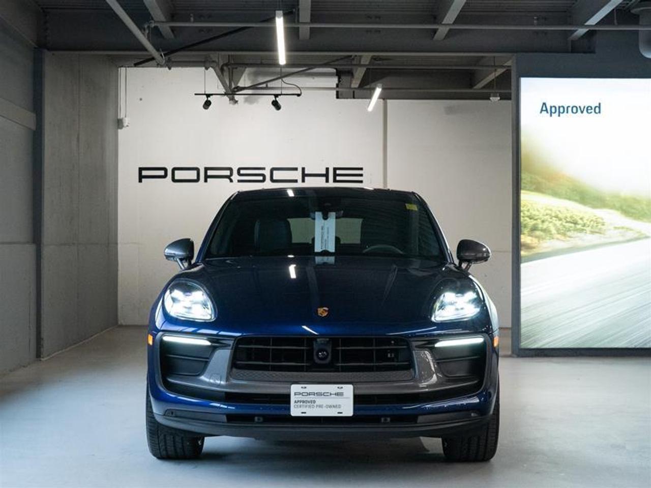 2024 Porsche Macan T AWD Photo