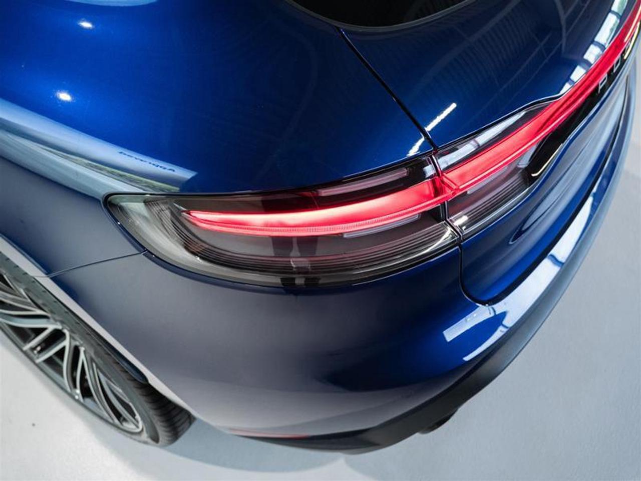 2024 Porsche Macan T AWD Photo