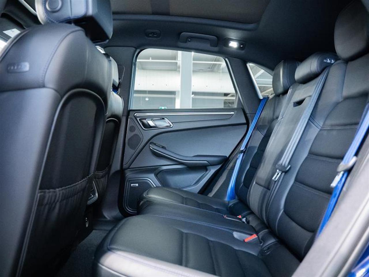 2024 Porsche Macan T AWD Photo