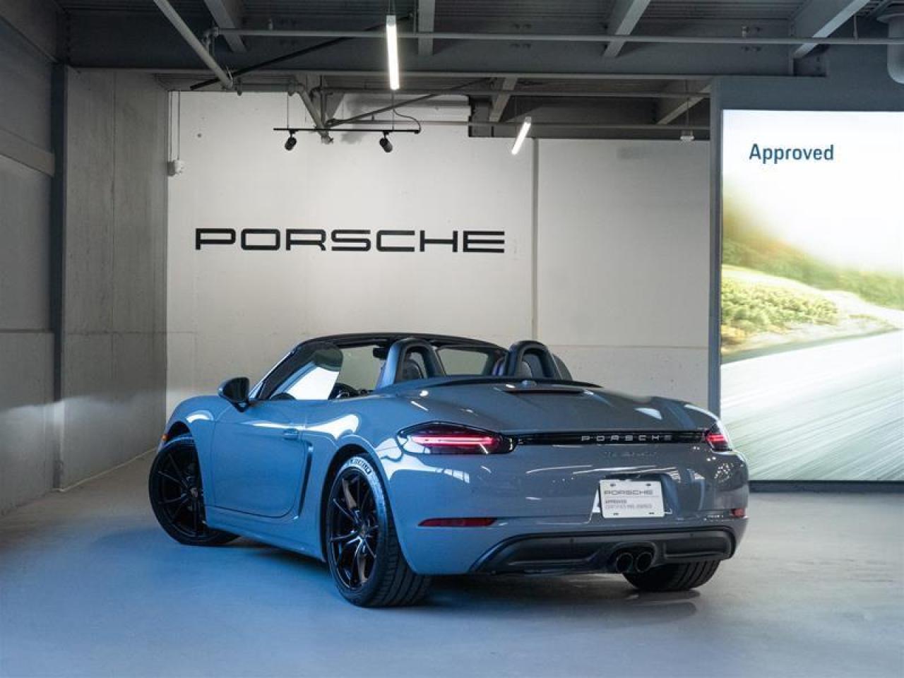 2024 Porsche 718 Boxster Roadster Photo