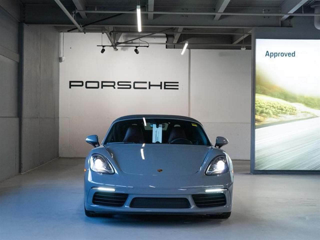 2024 Porsche 718 Boxster Roadster Photo