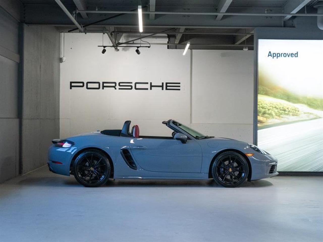 2024 Porsche 718 Boxster Roadster Photo