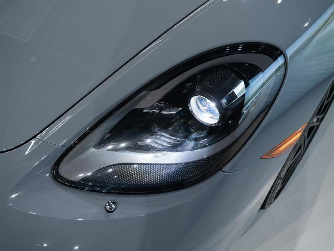 2024 Porsche 718 Boxster Roadster Photo