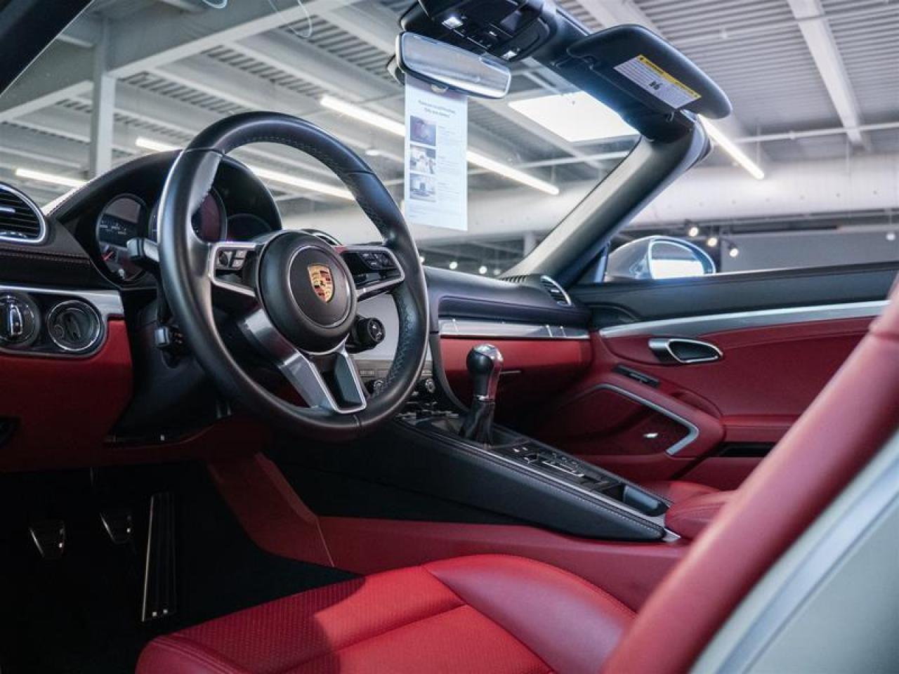 2024 Porsche 718 Boxster Roadster Photo