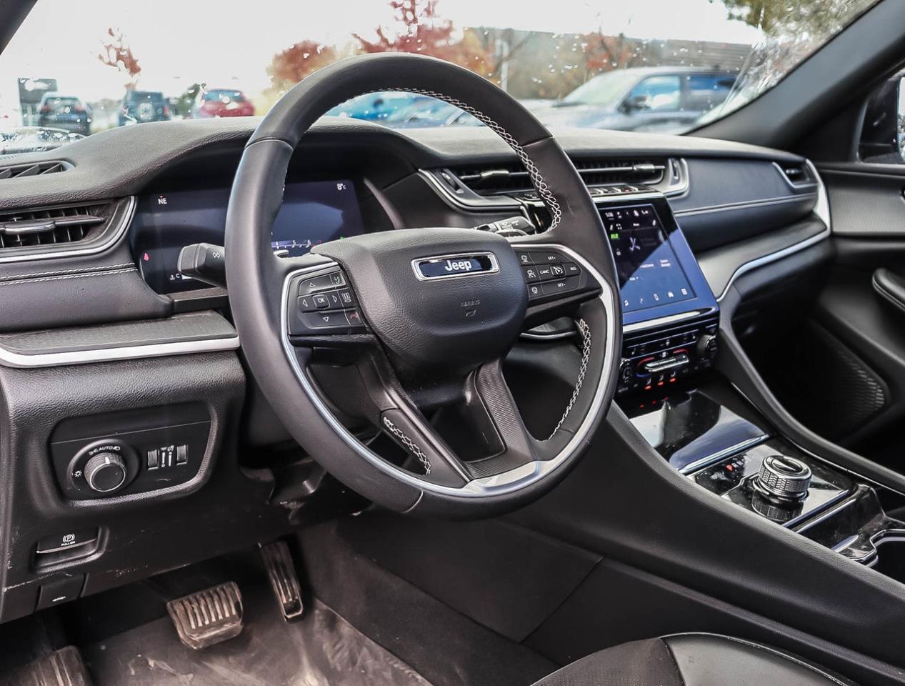 2023 Jeep Grand Cherokee L ALTITUDE Photo