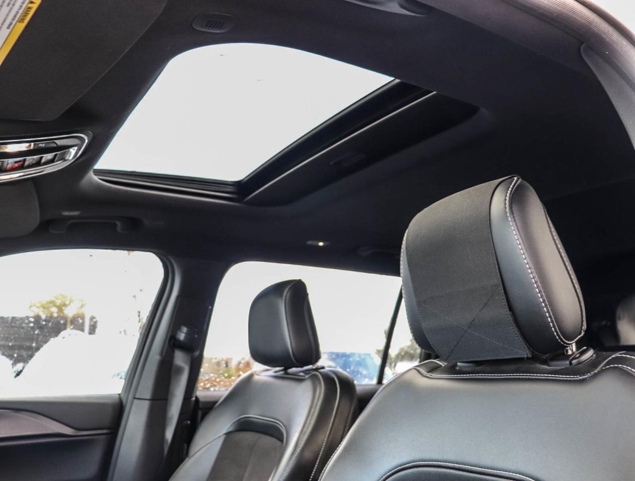 2023 Jeep Grand Cherokee L ALTITUDE Photo