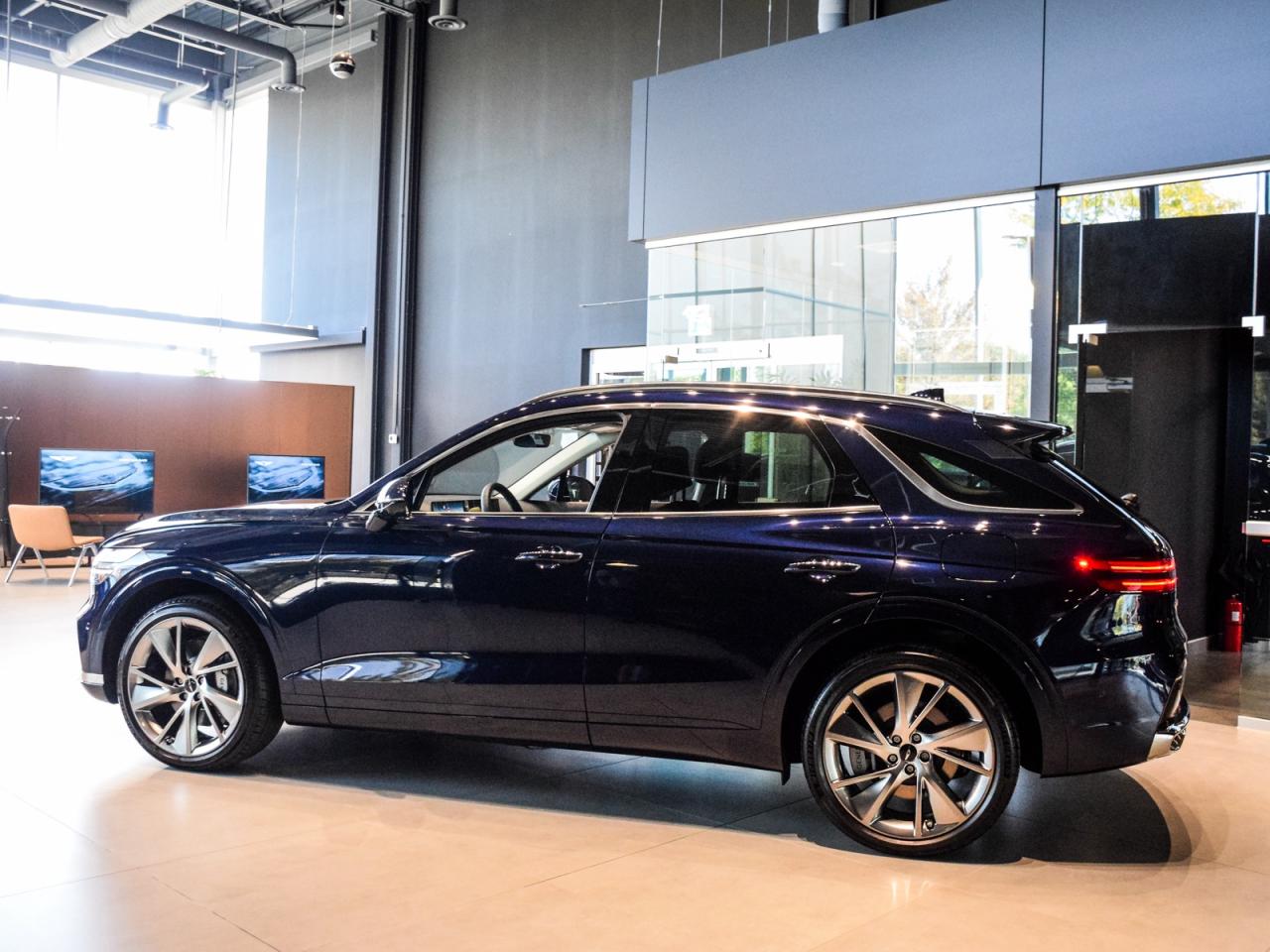 2026 Genesis GV70 2.5T Adv.Tech Pkg AWD    Used Demonstrator Photo