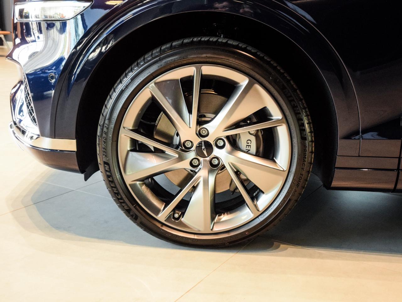 2026 Genesis GV70 2.5T Adv.Tech Pkg AWD    Used Demonstrator Photo