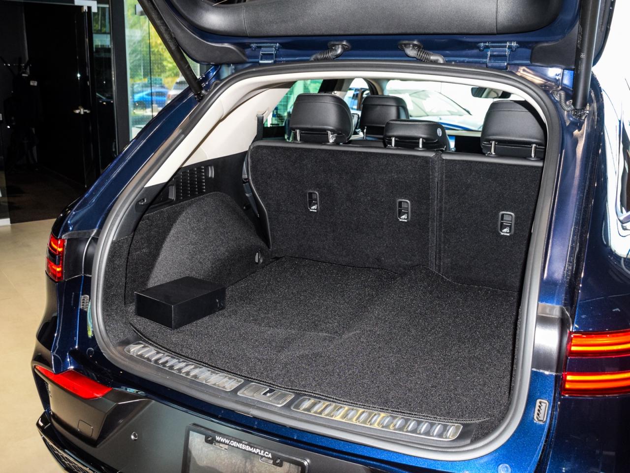 2026 Genesis GV70 2.5T Adv.Tech Pkg AWD    Used Demonstrator Photo