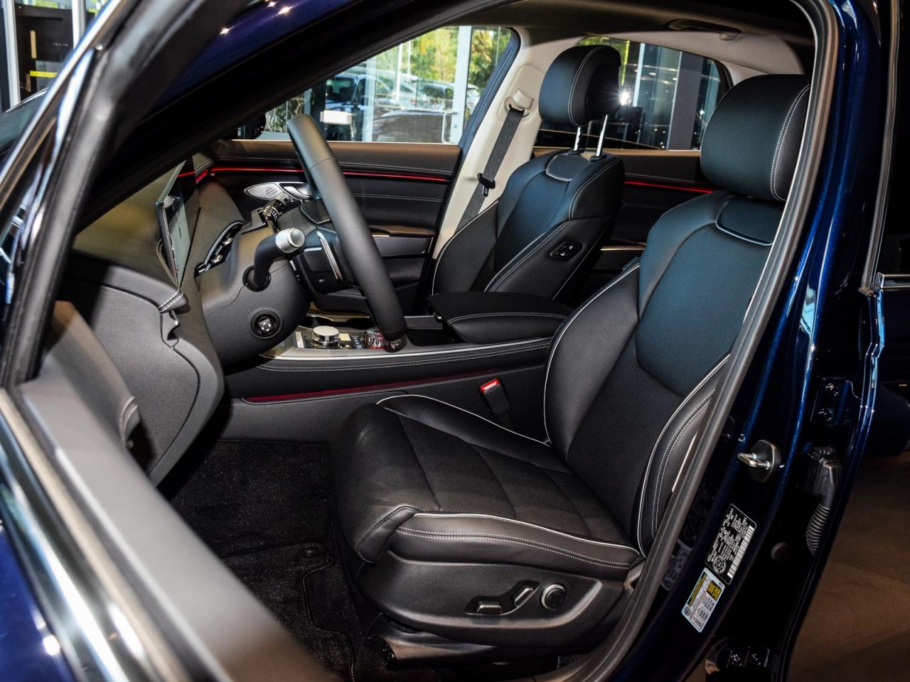 2026 Genesis GV70 2.5T Adv.Tech Pkg AWD    Used Demonstrator Photo