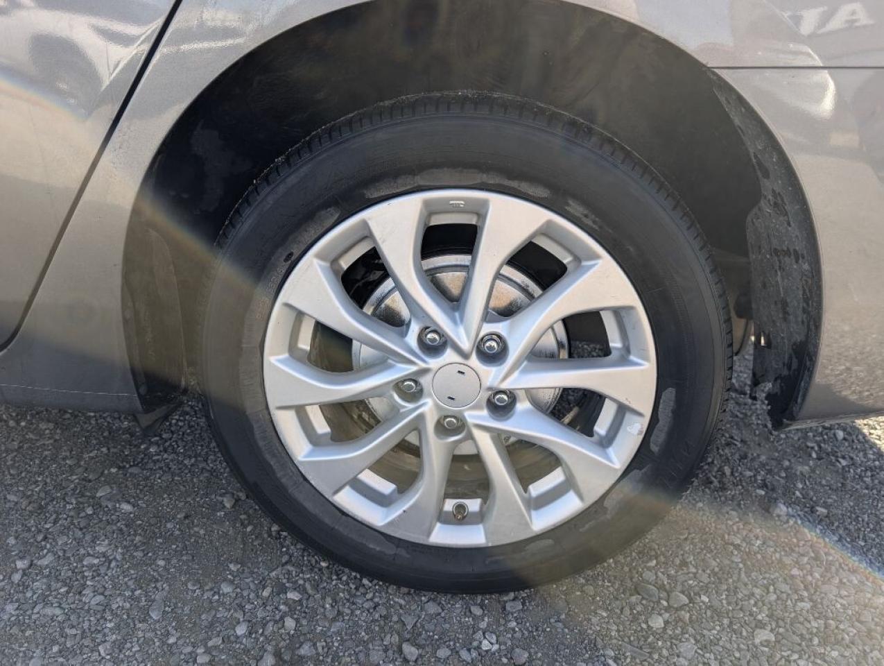 2019 Nissan Sentra SV   SUNNROF   CAMERA   HTD SEATS Photo