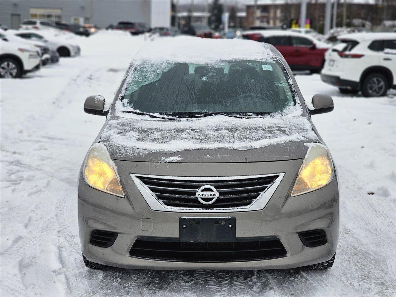 2012 Nissan Versa SV !!! NO ACCIDENTS !!! SOLD AS IS   NO SAFETY   N Photo2