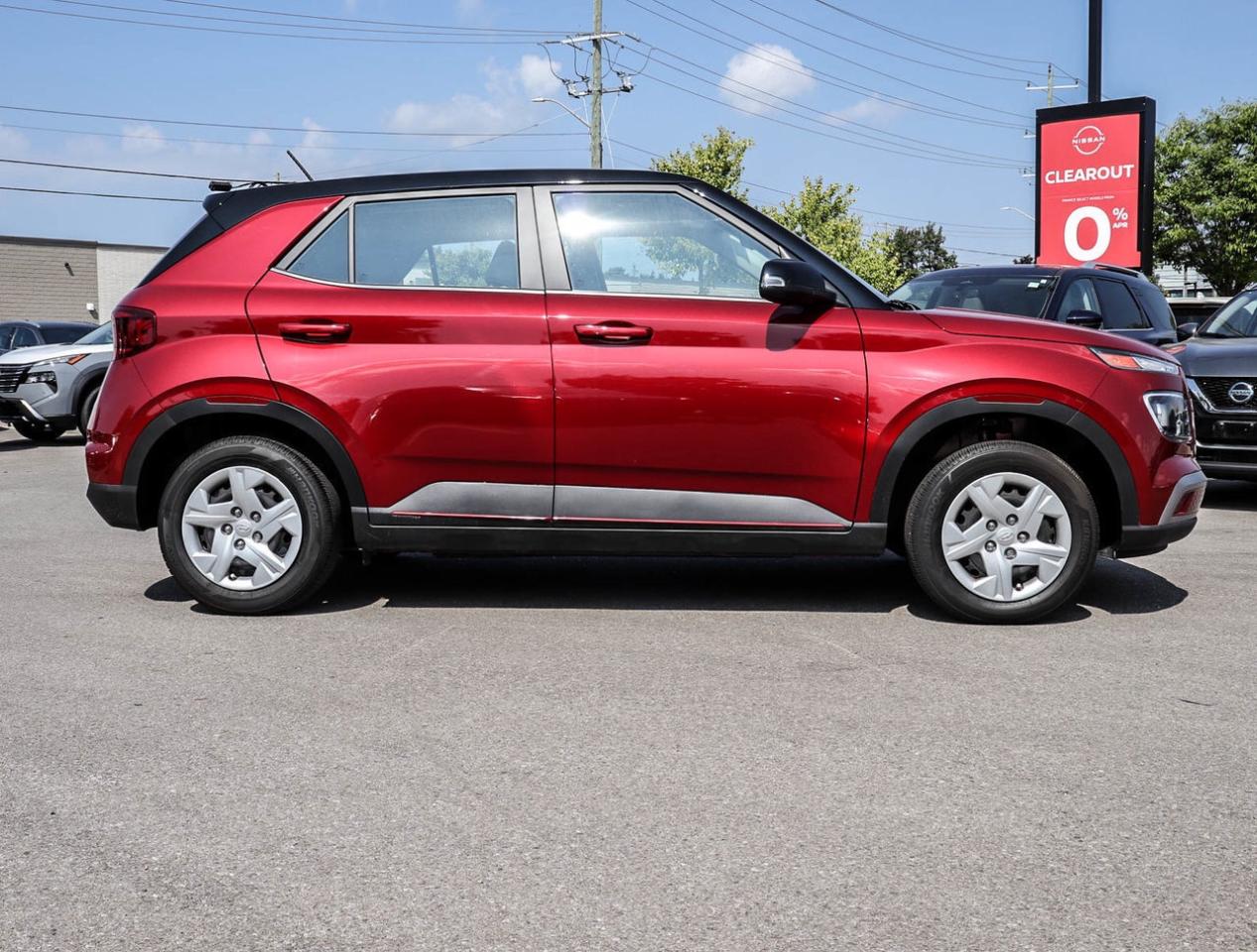 2024 Hyundai Venue Essential Photo3